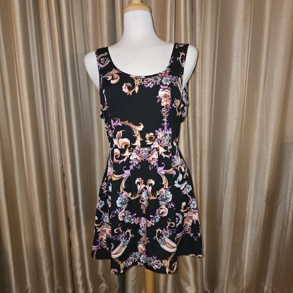 MINKPINK Black and Pink Scoop Neck Sundress Size Large - Picture 1 of 7